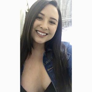 Meet your Posher, Marissa